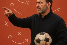 مربی تنها عنصر توانای ایجاد تحول در فوتبال/ خویشتن‌داری به‌جای شومن‌بازی، لازمه مربیان جوان