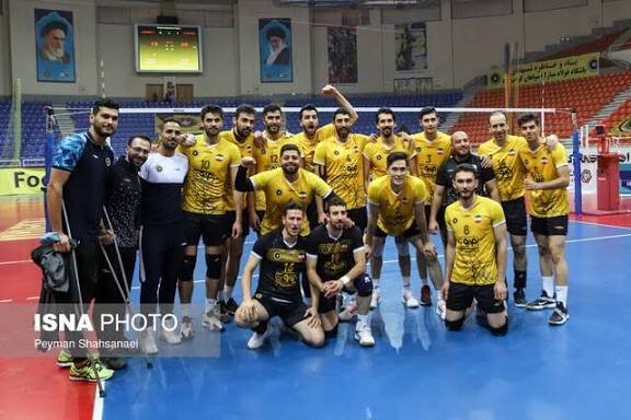 بازیکن والیبال سپاهان: بهترین فاکتور ما سرویس بود / شرمنده تماشاگران نشدیم