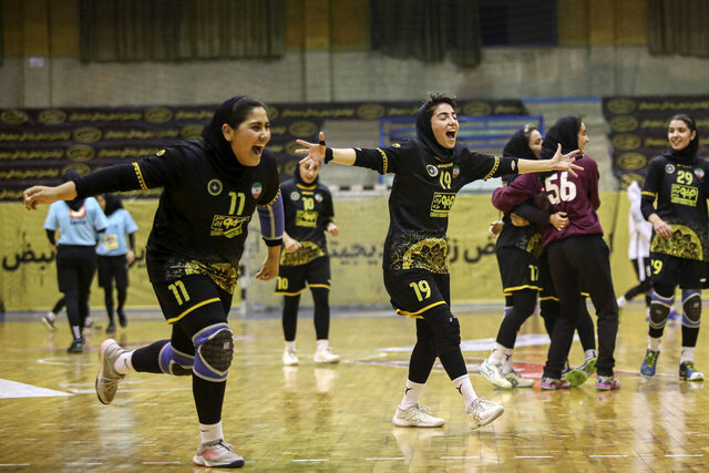 پیشرفت هندبال بانوان چشمگیر است / سپاهان فقط برای قهرمانی می‌جنگد