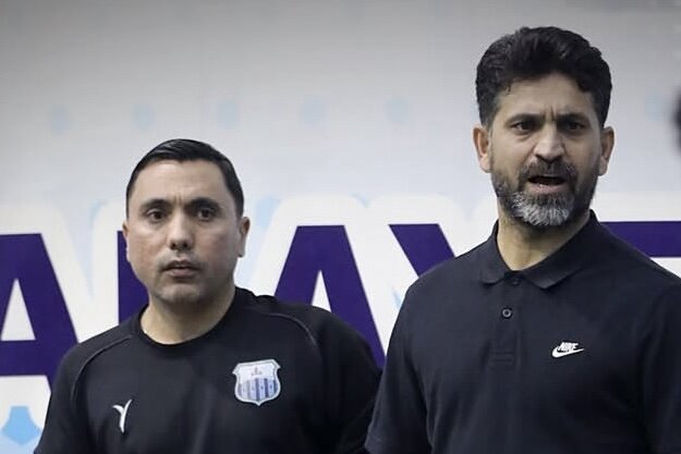 در ابتدای مسابقات جسارت لازم را نداریم/ مسئولیت کامل نتایج با من است