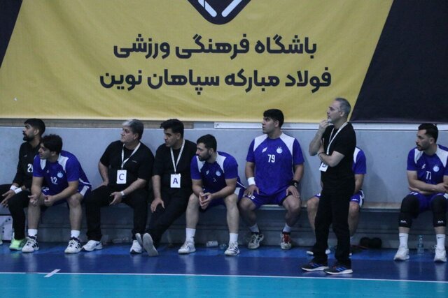 سرمربی تیم هندبال استقلال: مشخص بود که مقابل فرازبام پیروز می‌شویم