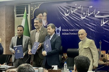 استاندار: اصفهان پیشتاز توسعه انرژی خورشیدی است/هدف‌گذاری عبور از ۱۰۰۰ مگاوات تا پایان سال
