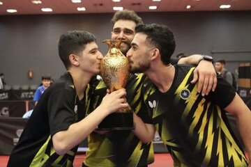 قهرمانی سپاهان در نخستین حضور؛ با شکست مدافع‌عنوان قهرمانی