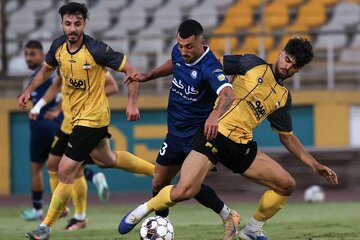 بازگشت سپاهان به اصفهان پس از اردوی تهران/ طلایی‌پوشان در نقش‌جهان مقابل مس شهربابک