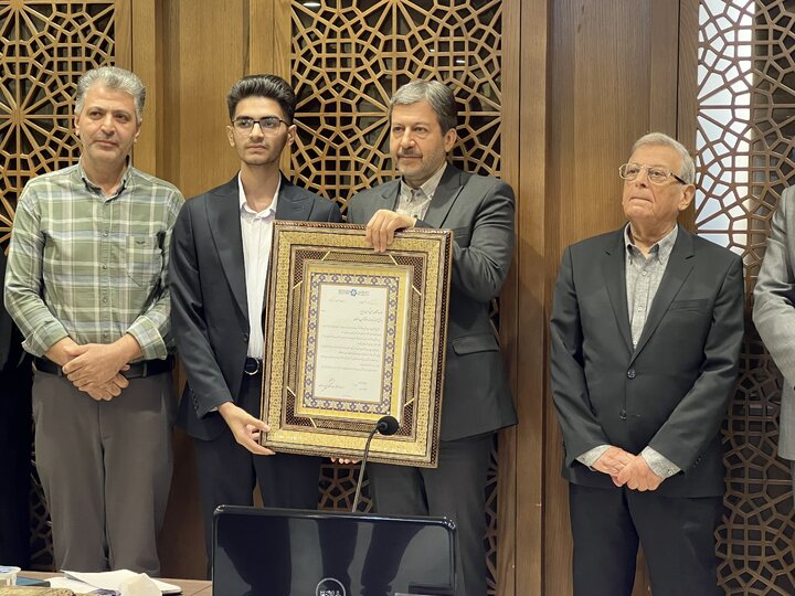 رئیس اتاق بازرگانی استان اصفهان: حمایت از نخبگان می‌تواند برای نسل جوان امیدآفرین باشد