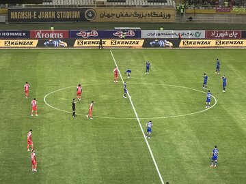 حواشی نیمه اول دربی پایتخت در نقش‌ جهان/ از کری‌خوانی روی سکوها تا فرصت‌سوزی علیپور