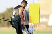 کاپیتان سپاهان در آستانه بازگشت/ محمد کریمی پس از دوری طولانی‌مدت در تمرینات دیده شد