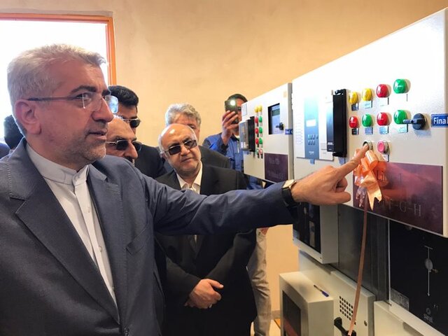 افتتاح نیروگاه ۱۰ مگاواتی خورشیدی «نور ماهان»