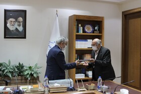 امضای تفاهمنامه اجرای ۲۴ پروژه جهش تولید و اشتغال آفرینی در کرمان