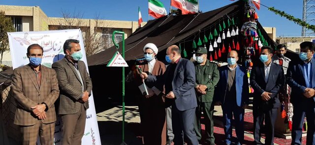 زنگ انقلاب در مدرسه عشایری روستای قنات ملک رابر نواخته شد