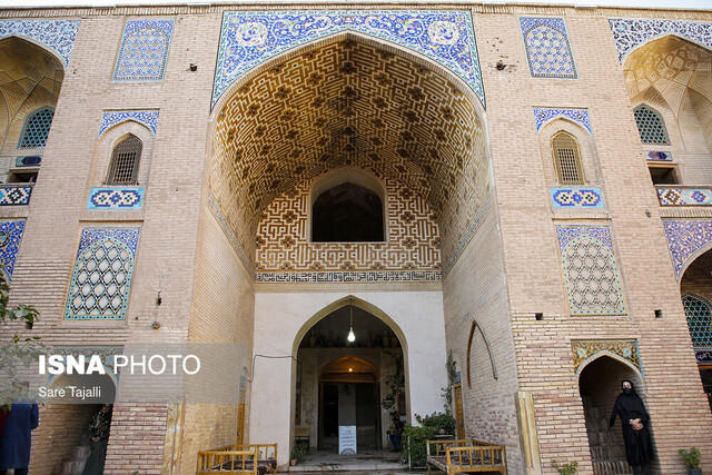 بررسی پرونده ۲ کاروانسرای ثبت جهانی در کرمان با حضور ارزیابان یونسکو