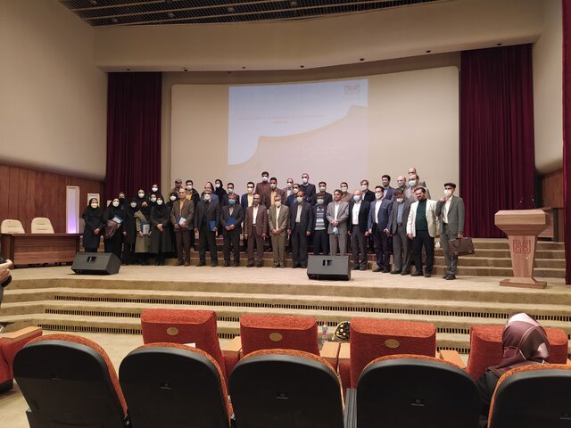 با بحران منابع انسانی و مالی در حوزه پژوهش مواجهیم