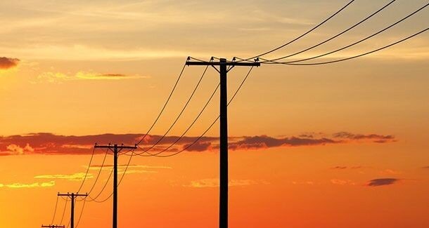 تبدیل ۲۰۰ کیلومتر شبکه سیمی به کابل خودنگهدار 
