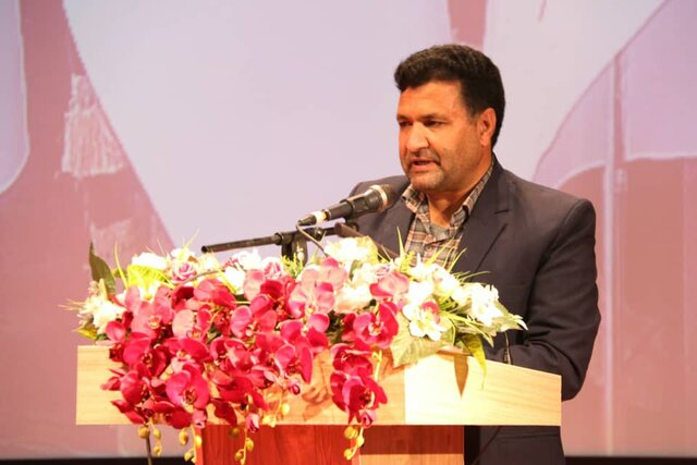ارسال 100 اثر به دبیرخانه جشنواره ملی پسته ارسال 100 اثر به دبیرخانه جشنواره ملی پسته