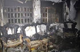 عکس تزیینی است. یک خانه در نرماشیر سوخت/ یک خودروی آتشنشانی برای 72 روستا!