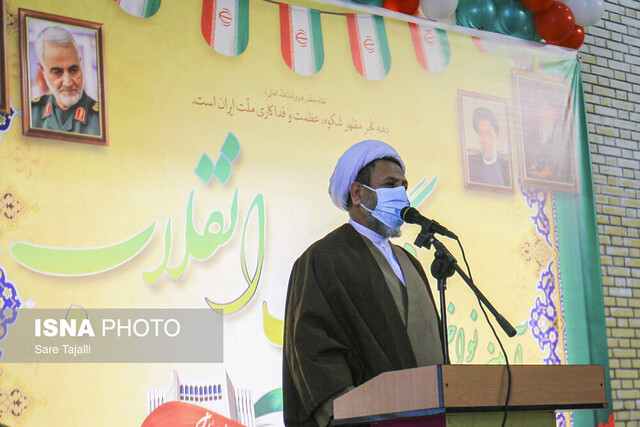 مراسم نواختن زنگ انقلاب همزمان با  آغاز دهه فجر انقلاب اسلامی-کرمان