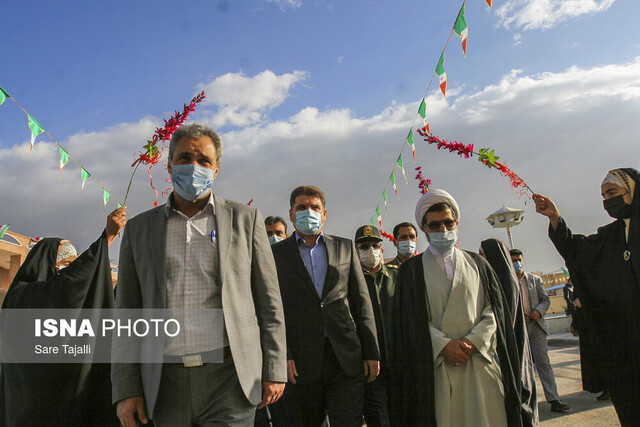 مراسم نواختن زنگ انقلاب همزمان با  آغاز دهه فجر انقلاب اسلامی-کرمان