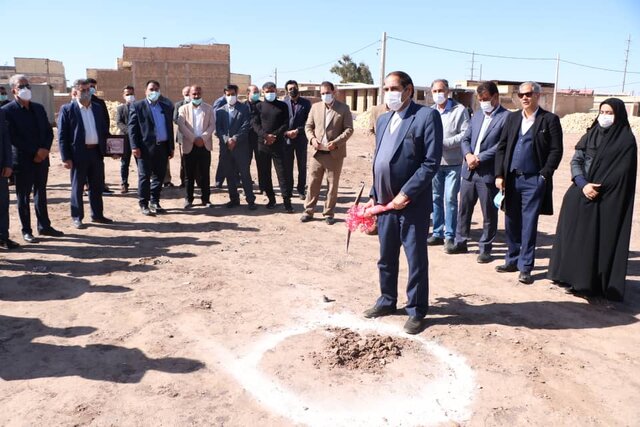 کلنگ‌زنی طرح توسعه‌ای بسته‌بندی و صادرات خرما در رفسنجان

