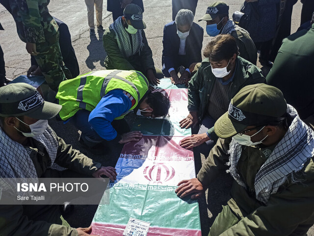مراسم باشکوه استقبال از ۴ شهید گمنام در کرمان 