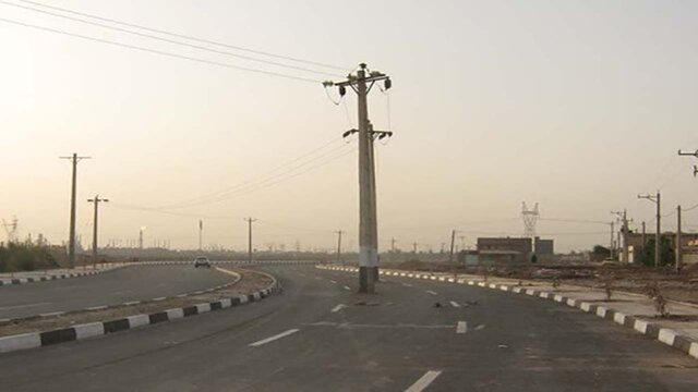 عکس تزیینی است. تیر برق جان جوانی را در فاریاب گرفت یا عدم رعایت حریم؟