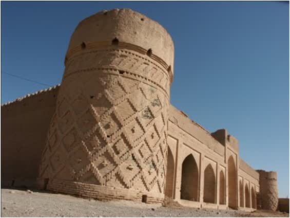 شهر «طلای سبز و سرخ» میزبان مسافران نوروزی/ دلربایی رفسنجان در بهار