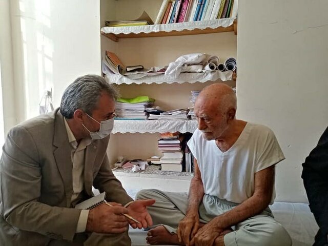 دیدار مدیرکل آموزش و پرورش استان کرمان با سردار مدرسه‌سازی کرمانی