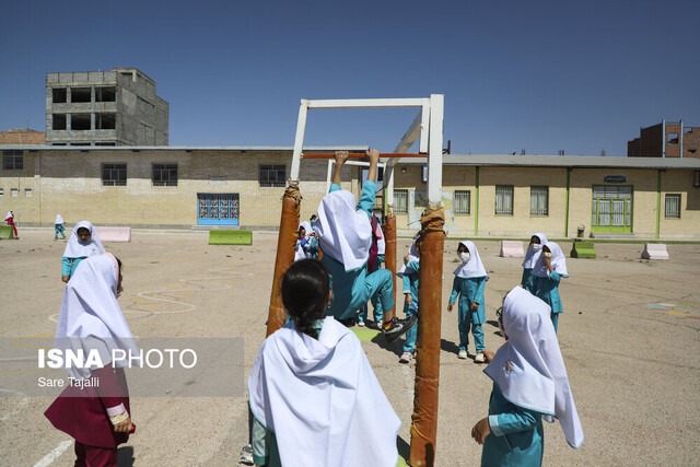 آغاز آموزش حضوری در مدارس پس از دو سال - کرمان