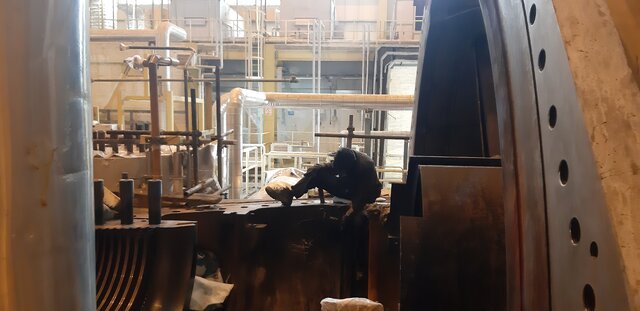 تولید برق توقف ندارد...