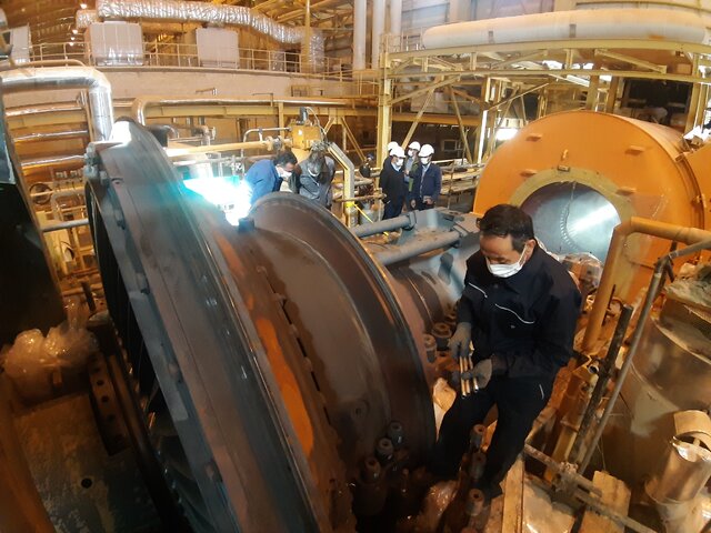 تولید برق توقف ندارد...