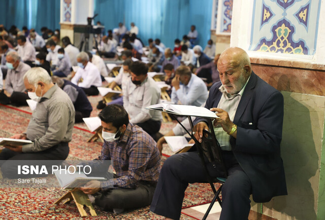 جزءخوانی قرآن کریم در حسینیه ثارالله کرمان