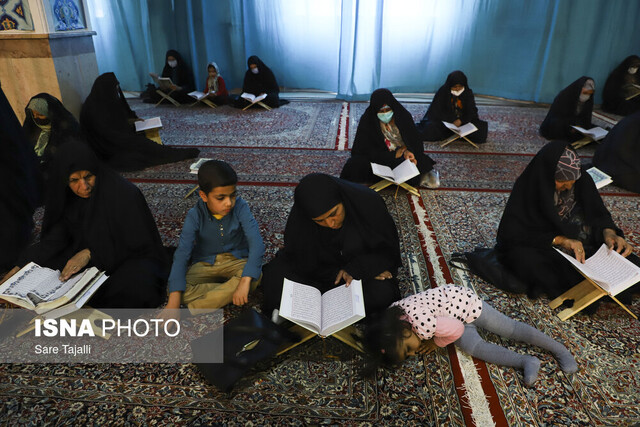 جزءخوانی قرآن کریم در حسینیه ثارالله کرمان