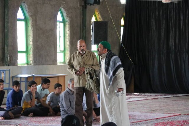 نمایش " نقل در معرکه" در ده زیار کرمان اجرای عمومی شد