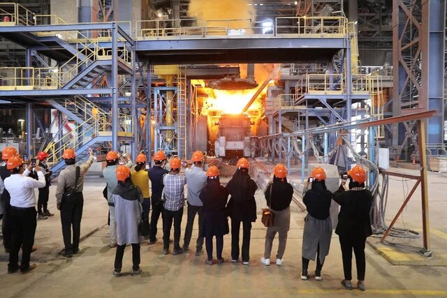 بازدید اهالی رسانه‌ سیرجان از پروژه‌های در حال احداث منطقه گل‌گهر