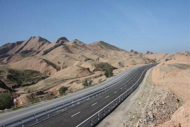 یکنواختی و کویری بودن راه ها عامل تعدد تصادفات و تلفات جاده ای در استان سمنان