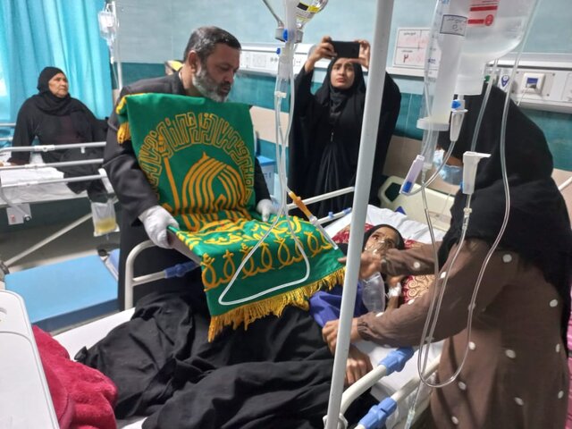 خادمان امام رضا(ع) در بیمارستان کهنوج امید تازه‌ای به بیماران دادند