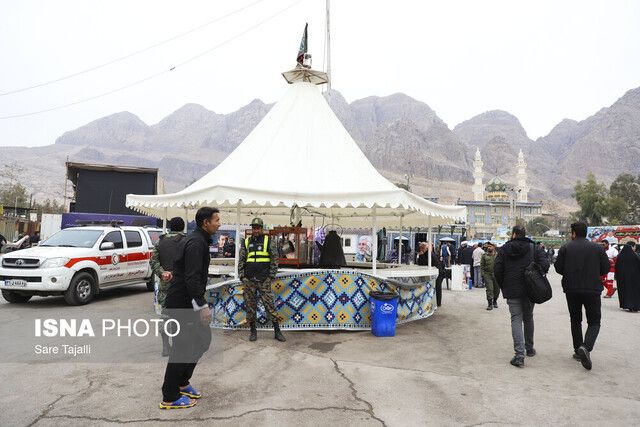 گلزار شهدای کرمان میزبان زائران حاج قاسم