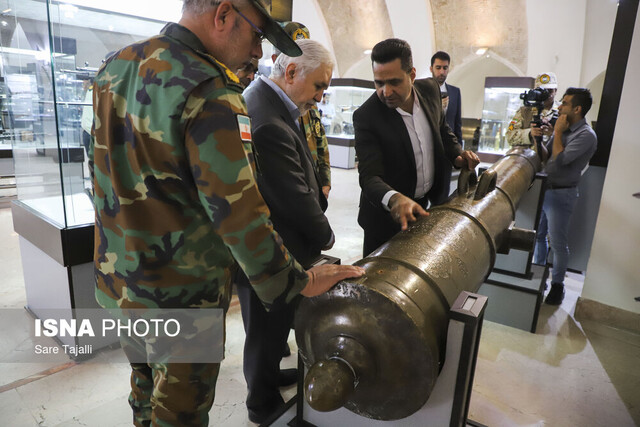 آئین اهداء گلولههای سنگی توپهای تاریخی-کرمان