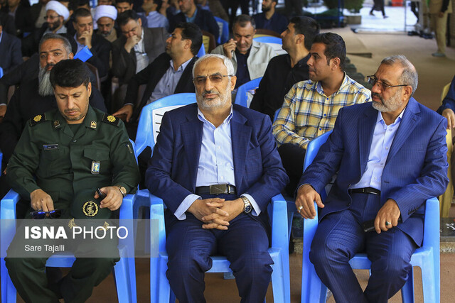 تجدید میثاق مسئولان با شهدا به مناسبت هفته دولت‎-کرمان