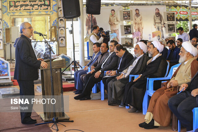 تجدید میثاق مسئولان با شهدا به مناسبت هفته دولت‎-کرمان