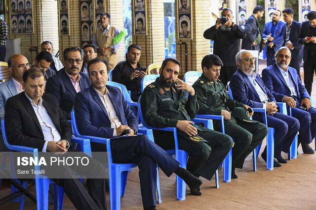 تجدید میثاق مسئولان با شهدا به مناسبت هفته دولت‎-کرمان