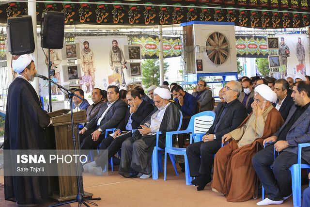 تجدید میثاق مسئولان با شهدا به مناسبت هفته دولت‎-کرمان