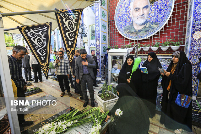 تجدید میثاق مسئولان با شهدا به مناسبت هفته دولت‎-کرمان