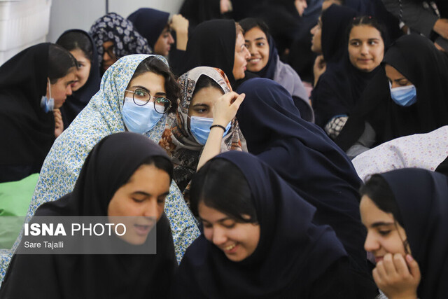 اجتماع بزرگ دانش آموزی "دختران کرمانی در ملک سلیمانی"