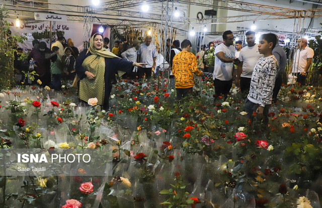 یزد میزبان سیزدهمین نمایشگاه تخصصی گل و گیاه شد