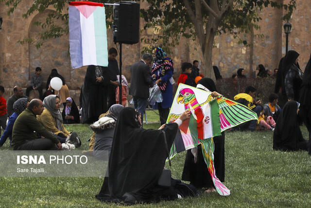 پرواز بادبادک ها در حمایت از کودکان فلسطین-کرمان