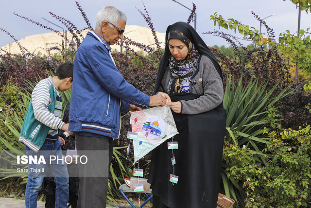 پرواز بادبادک ها در حمایت از کودکان فلسطین-کرمان