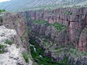 کریدور گردشگری دره "اژدها" به آبشار "پیران" احداث می‌شود