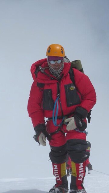 مردی با صعودهای ۸۰۰۰ متری!