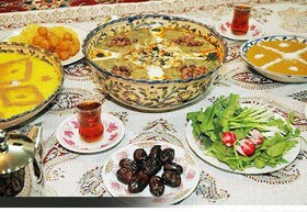 در وعده‌های افطار و سحری "پرُخوری" نکنید