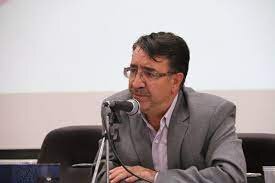 یک استاد دانشگاه: در شرایط فعلی نبود "شوراها" از بودن آن بهتر است!